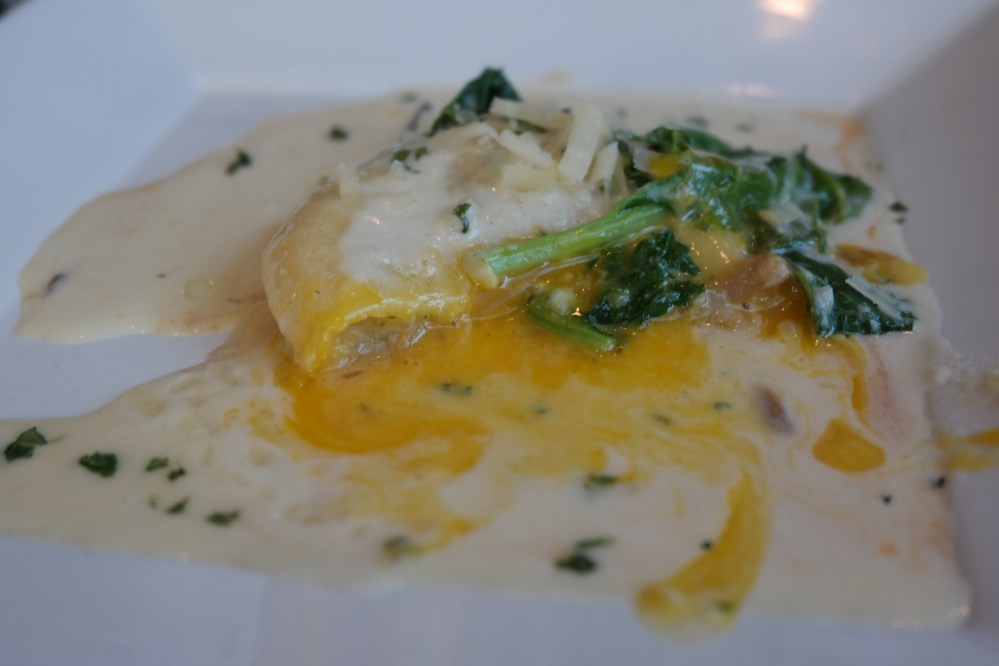 I couldn't believe that this came out of a pub kitchen.  I would be hard pressed to find such a perfect ravioli in a fine Italian restaurant in the city.  