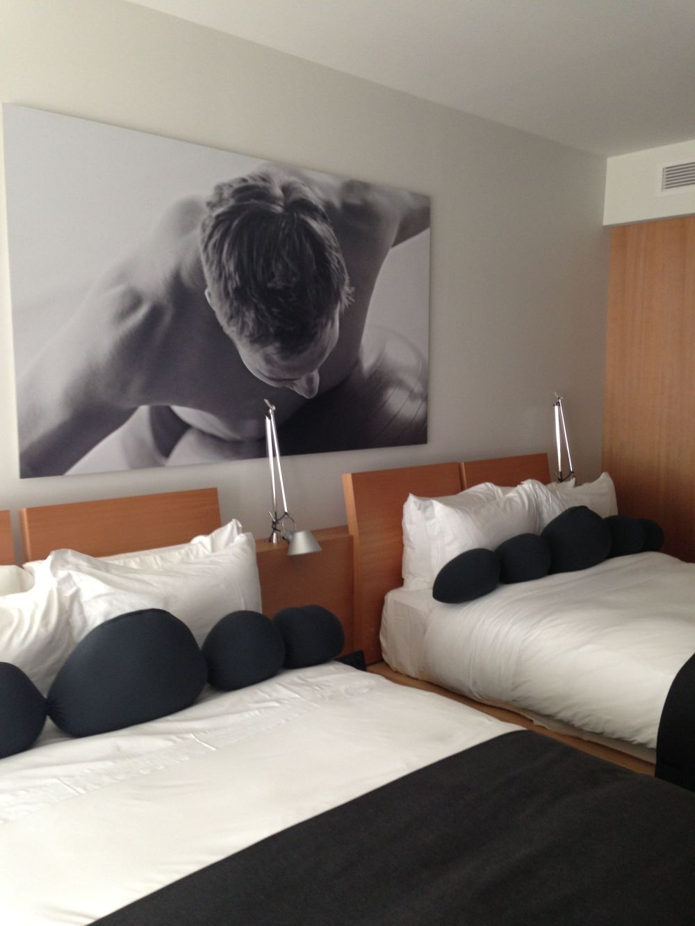 363E1B00-B7A7-4253-AD79-9B0A27977BC9